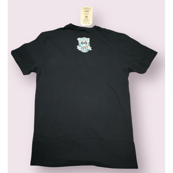 Pokemon Shirt Mens L Pokemon GO Fest 2021 Navy Relaxed Fit Crew Neck NWT - Picture 2 of 7